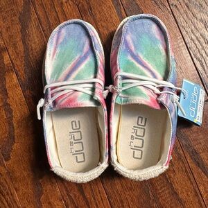 NWT HEY DUDE little kid size 10 blue and pink tie-dye never been worn